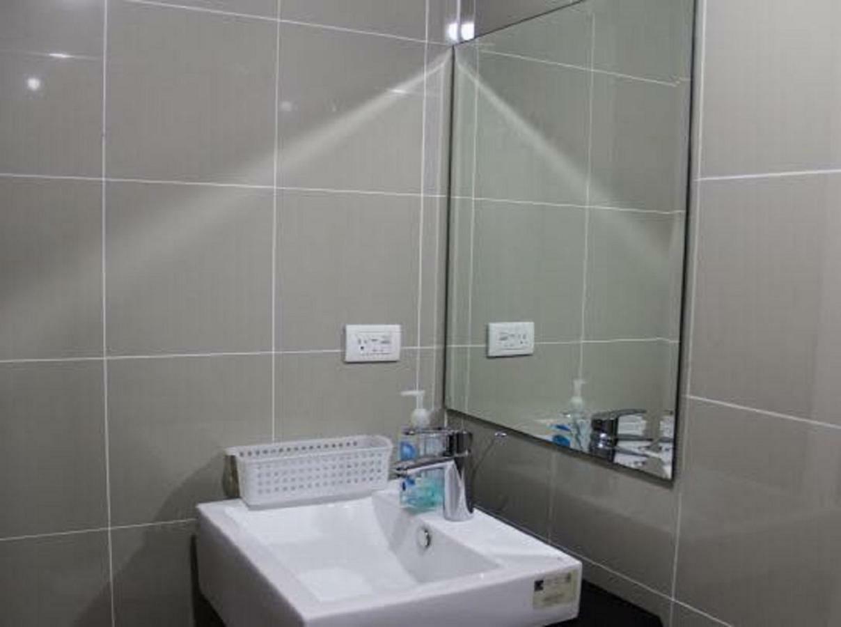 Cubao Manhattanheights Unit 7Ef Tower B, 1Br Manila Eksteriør bilde